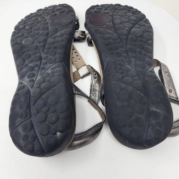 Taos Taos Replay Abeo Biosystem Sandals Women 10 Pewter Leather Stud Embroidered - Picture 15 of 15